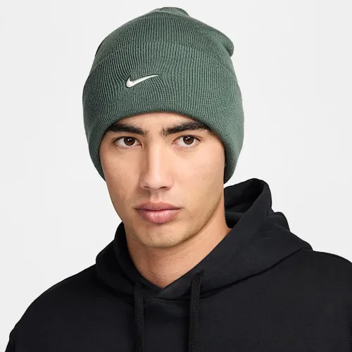 Nike Peak Swoosh Beanie колір зелений