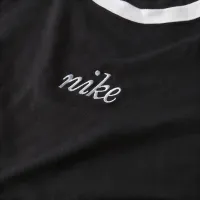 Nike Sportswear Chill Knit жіноча Slim Cropped Tee колір чорний