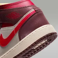 Nike Air Jordan 1 Mid SE Big дитячі Кросівки колір білий