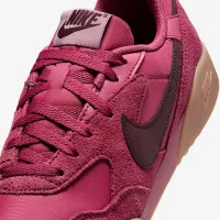 Nike Terra Manta Suede женская Кроссовки цвет фиолетовый