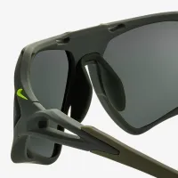 Nike Zeus Rise Sunglasses колір зелений