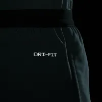 Nike Multi Tech EasyOn Big детские (для мальчиков) Dri-FIT тренировочные шорты цвет зеленый
