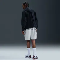 Nike Tech мужские Super Lightweight шорты цвет белый