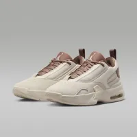 Nike Jordan Max Aura 6 женская Кроссовки цвет коричневый