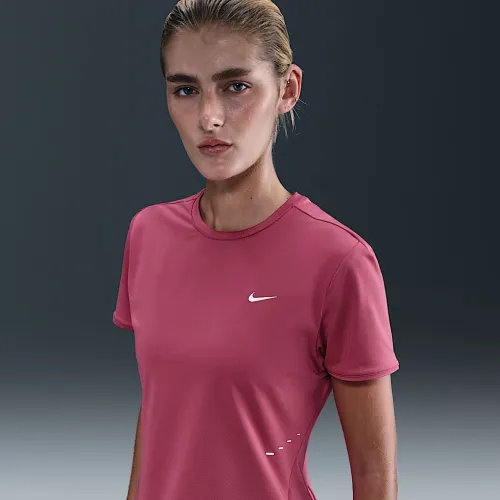 Nike Swift жіноча Dri-FIT Short-Sleeve Running Top колір фіолетовий