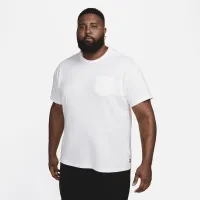 Nike Sportswear Premium Essentials чоловічі Pocket футболка колір білий
