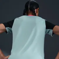 Nike Strike жіноча Dri-FIT Short-Sleeve Soccer Top колір сірий