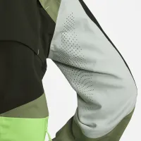 Nike ISPA Куртка цвет зеленый