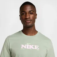 Nike Sportswear чоловічі футболка колір зелений