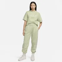 Nike Sportswear Classic жіноча футболка колір зелений