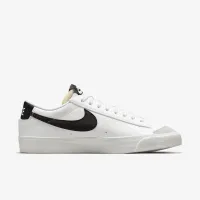 Nike Blazer Low '77 жіноча Кросівки колір білий