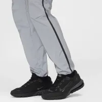 Nike Tech чоловічі Woven Flash Pants колір сірий