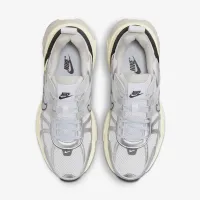 Nike V2K Run женская Кроссовки цвет белый
