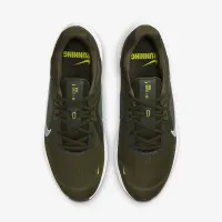 Nike Quest 5 чоловічі Road Running Кросівки колір зелений