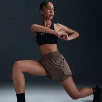 Nike One женская Dri-FIT 2-in-1 шорты цвет коричневый