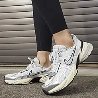 Nike V2K Run женская Кроссовки цвет белый