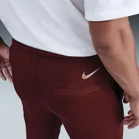 Nike Sportswear Club чоловічі Fleece Joggers колір червоний