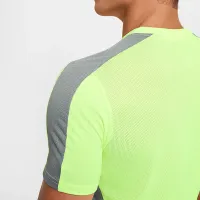 Nike Academy мужские Dri-FIT Short-Sleeve Soccer Top Yellow