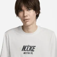 Nike Sportswear Men's T-Shirt Grey