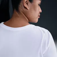 Nike Sportswear Club жіноча Long-Sleeve футболка (великі розміри) колір білий