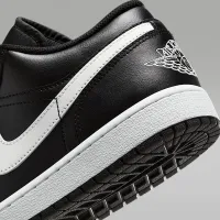 Nike Air Jordan 1 Low чоловічі Кросівки колір чорний