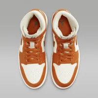 Nike Air Jordan 1 Mid SE жіноча Кросівки колір білий