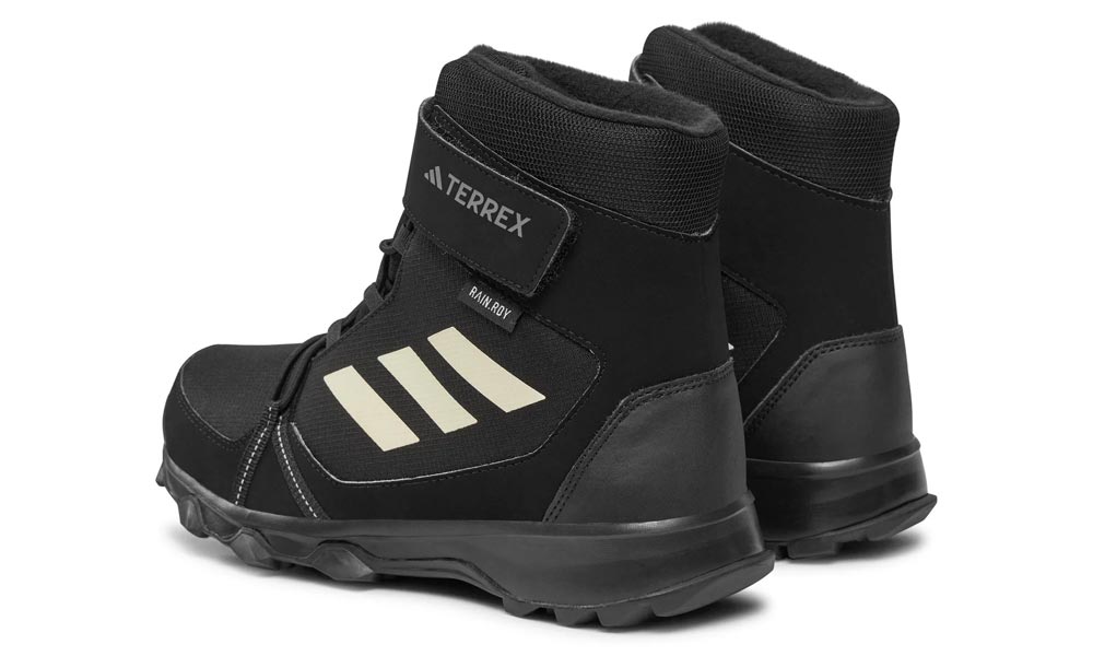 зимові кросівки adidas terrex